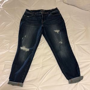 Super cute Maurice’s jeans mid-rise size L very comfortable!!